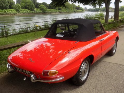 Alfa Romeo Spider 1600 Duetto 4