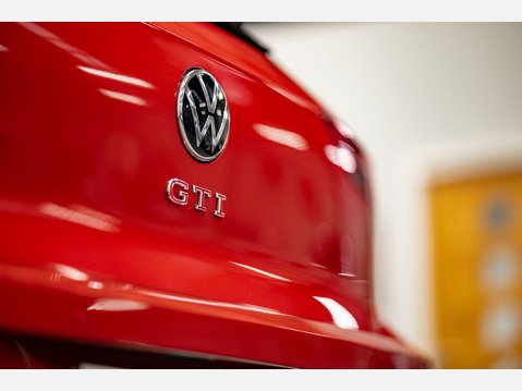 Volkswagen Golf 2.0 TSI GTI Euro 6 (s/s) 5dr 93