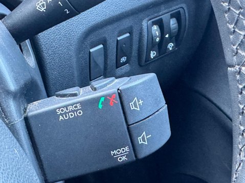 Renault Captur 1.5 dCi ENERGY Iconic EDC Euro 6 (s/s) 5dr 22