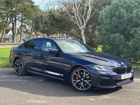 BMW 5 Series 3.0 530d MHT M Sport Steptronic xDrive Euro 6 (s/s) 4dr 1