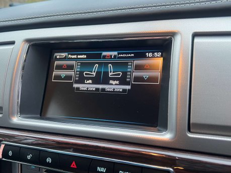 Jaguar XF 2.2d Portfolio Saloon 4dr Diesel Auto Euro 5 (s/s) (200 ps) 29