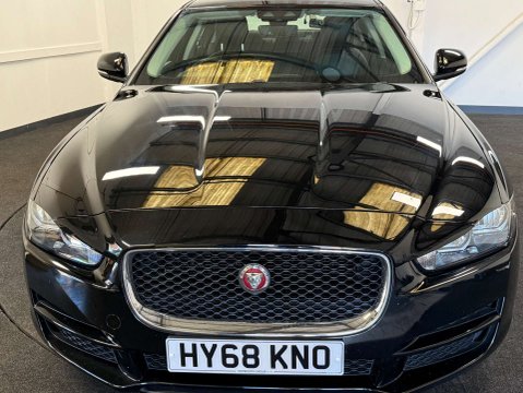 Jaguar XE 2.0 XE Prestige Auto 4dr 7