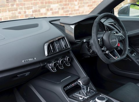 Audi R8 V10 Plus Spyder 16