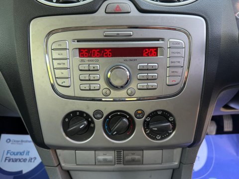 Ford Focus 1.6 TDCi DPF Zetec 5dr 25