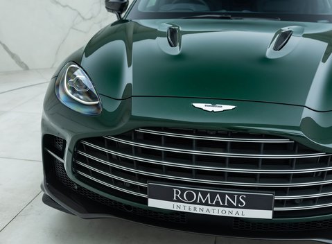 Aston Martin DBX 707 28