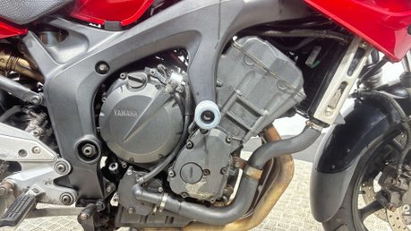 Yamaha FZ FAZER 2006 41K RUNNING COMMUTER PROJECT BIKE 600CC 25