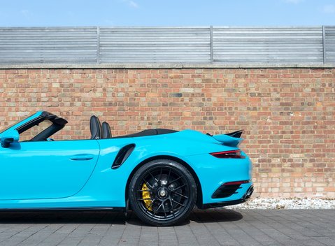Porsche 911 (991.2) Turbo S Cabriolet 32