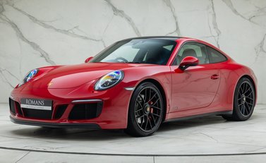 Porsche 911 Carrera 4 GTS (991.2) 1