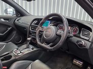 Audi RS4 4.2 FSI V8 Estate 5dr Petrol S Tronic quattro Euro 5 (450 ps) 25