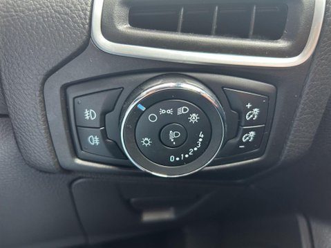 Ford Focus 1.6 Titanium Navigator Powershift Euro 5 5dr 51