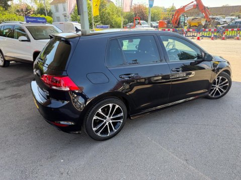 Volkswagen Golf 2.0 TDI BlueMotion Tech R-Line DSG Euro 6 (s/s) 5dr 6
