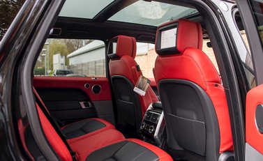 Land Rover Range Rover Sport 3.0 SDV6 Autobiography Dynamic 13