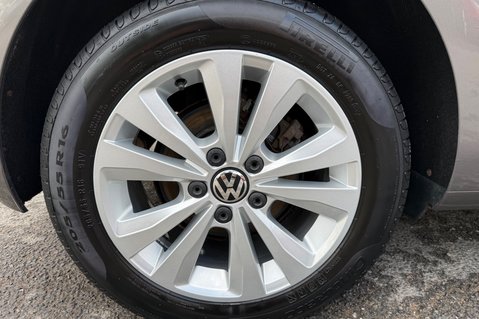 Volkswagen Golf SE TDI BMT -£20 ROAD TAX -1 OWNER -11 SERVICES -SATNAV -ADAPTIVE CRUISE 54