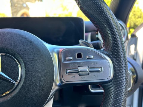 Mercedes-Benz A Class AMG A 35 4MATIC PREMIUM 29