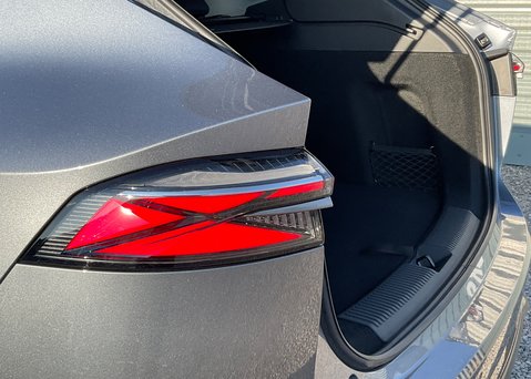 MG HS 1.5 T-GDI SE 10