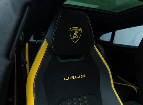 Lamborghini Urus PERFORMANTE 16