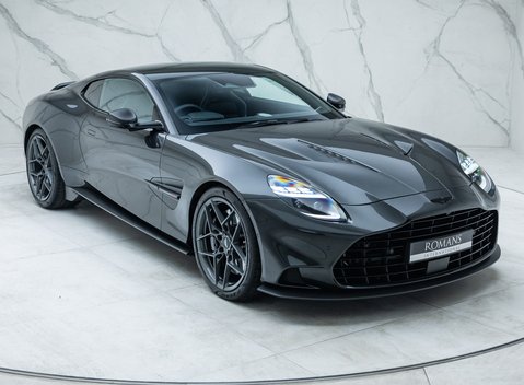 Aston Martin Vanquish V12 11