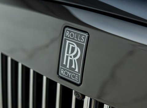 Rolls-Royce Cullinan BLACK BADGE 35