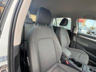Volkswagen Golf LIFE TSI 10