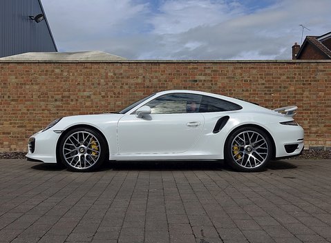 Porsche 911 (991) Turbo S 24