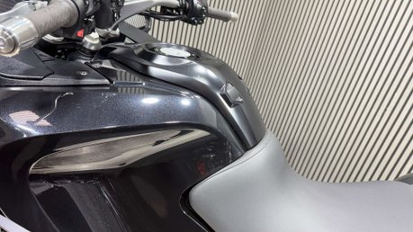 Triumph Trophy 1200 1215 SE 2016 ONLY 19K MOT SEPTEMBER 2027 FULL LUGGAGE 25