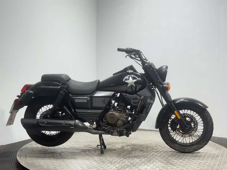 Um Renegade 2017 RUNNING PROJECT BIKE LARGE 125CC CRUISER LEARNER
