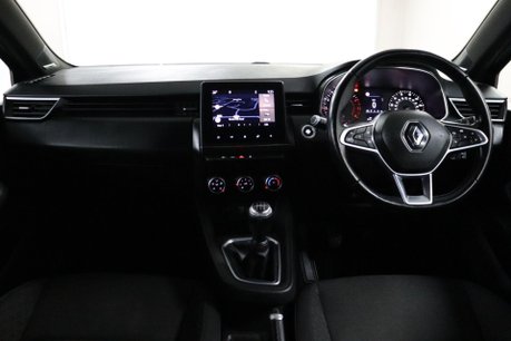 Renault Clio ICONIC TCE BOSE 40