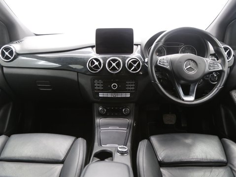 Mercedes-Benz B Class 1.6 B180 Exclusive Edition 7G-DCT Euro 6 (s/s) 5dr 9