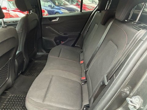 Ford Focus ST-LINE TDCI 10