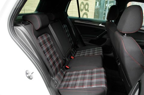 Volkswagen Golf GTI DSG 36