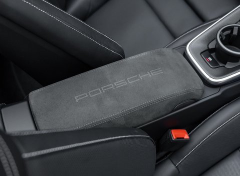 Porsche 911 Turbo S Cabriolet (992) 37