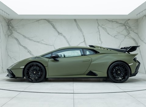 Lamborghini Huracan LP640-2 STO 2