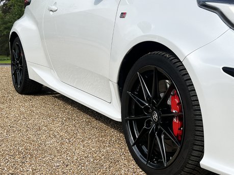 Toyota Yaris GR-Y CIRCUIT 15