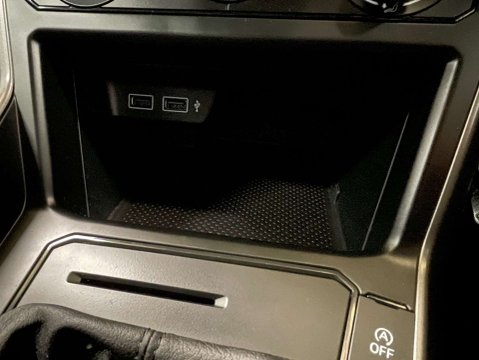 Volkswagen Polo 1.0 Polo SE 5dr 22