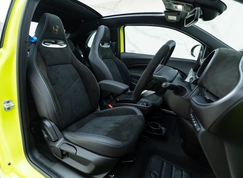 Abarth 500e Scorpionissima Cabrio 14