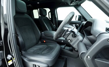 Land Rover Defender 110 V8 10