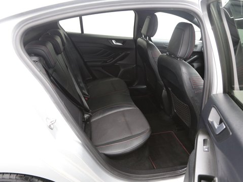Ford Focus 1.0T EcoBoost ST-Line X Euro 6 (s/s) 5dr 23