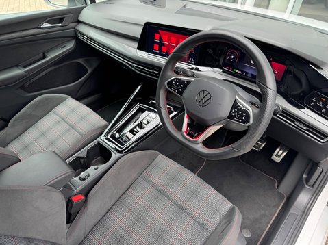 Volkswagen Golf GTI TSI DSG 19