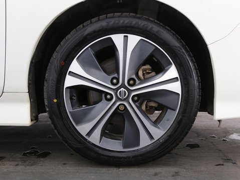 Nissan LEAF 40kWh N-Connecta Auto 5dr 26