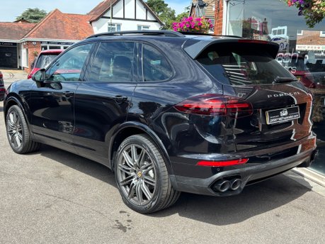 Porsche Cayenne 3.0 TD V6 Platinum Edition SUV 5dr Diesel TiptronicS 4WD Euro 6 (s/s) (262 2