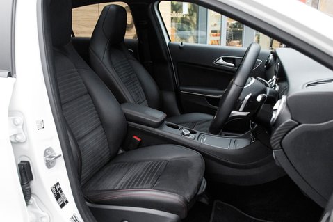 Mercedes-Benz A Class A 200 AMG LINE PREMIUM PLUS 38