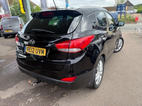 Hyundai ix35 2.0 CRDi Premium Auto 4WD Euro 5 5dr 9