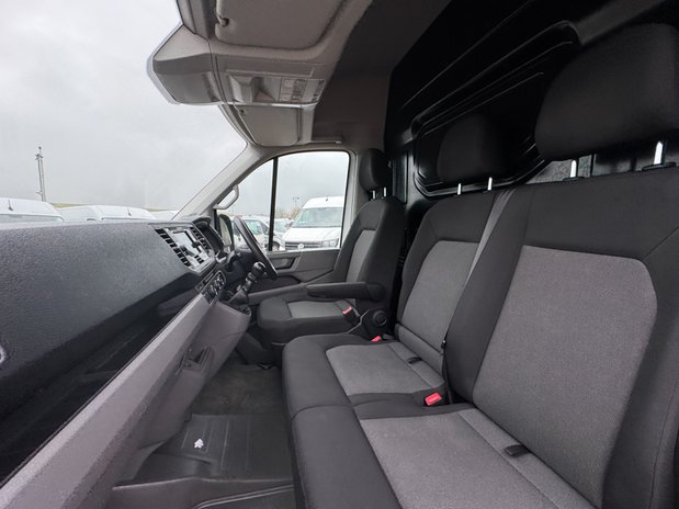 Volkswagen Crafter MWB L2H2 High Roof Trendline Cr35 Air Con EURO 6* 13