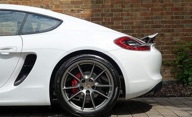Porsche Cayman GTS 23