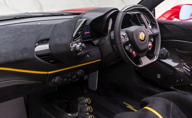 Ferrari 488 Pista 12