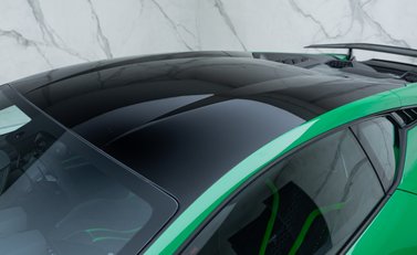 Lamborghini Huracan Tecnica 35