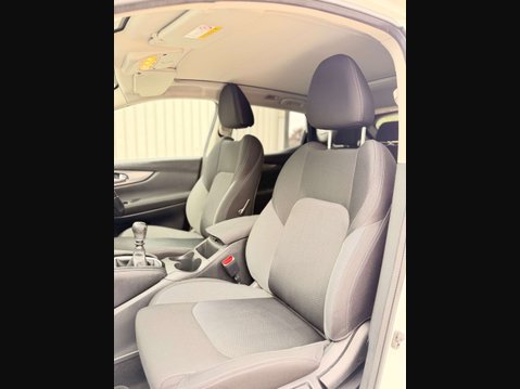 Nissan Qashqai 1.5 Qashqai N-Connecta dCi 5dr 18