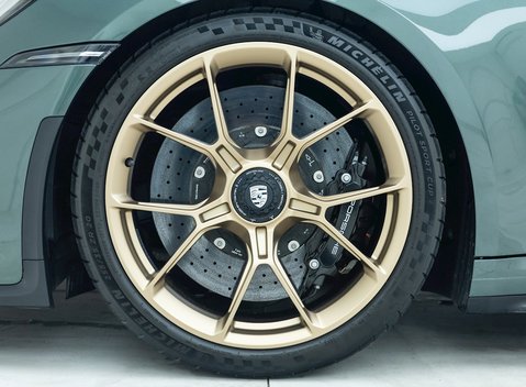 Porsche 911 (992) GT3 Touring 21