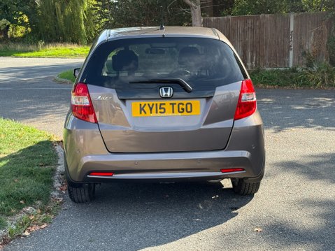Honda Jazz I-VTEC ES PLUS AUTO 5