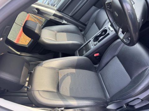 Land Rover Discovery Sport 2.0 TD4 Pure Edition SUV 5dr Diesel Manual 4WD Euro 6 (s/s) (5 Seat) (150 p 27